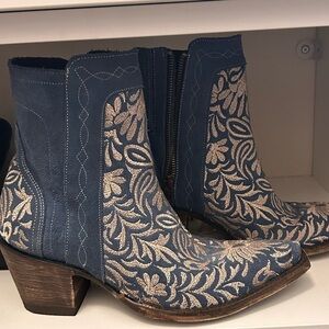 Sundance Blue Suede Embroidered Western Ankle Boots — Size 6 — Never Worn